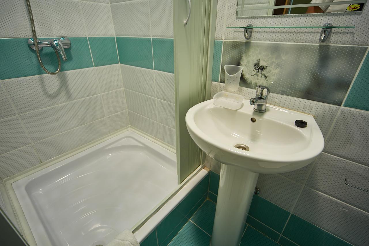 Domashniy Otel Kamyanets-Podilski Dış mekan fotoğraf