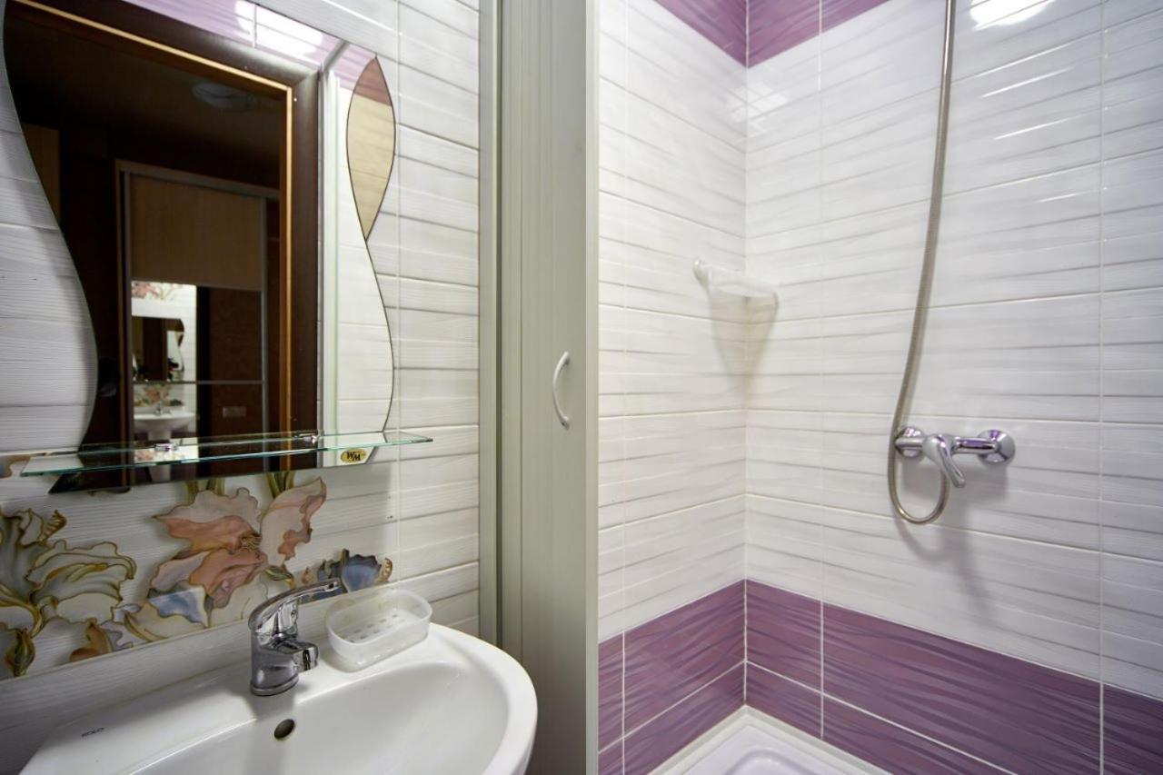 Domashniy Otel Kamyanets-Podilski Dış mekan fotoğraf